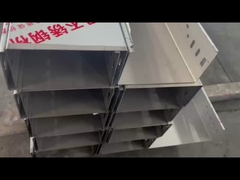 Ventileerd kabelbakje van roestvrij staal voor installatie met weinig onderhoud