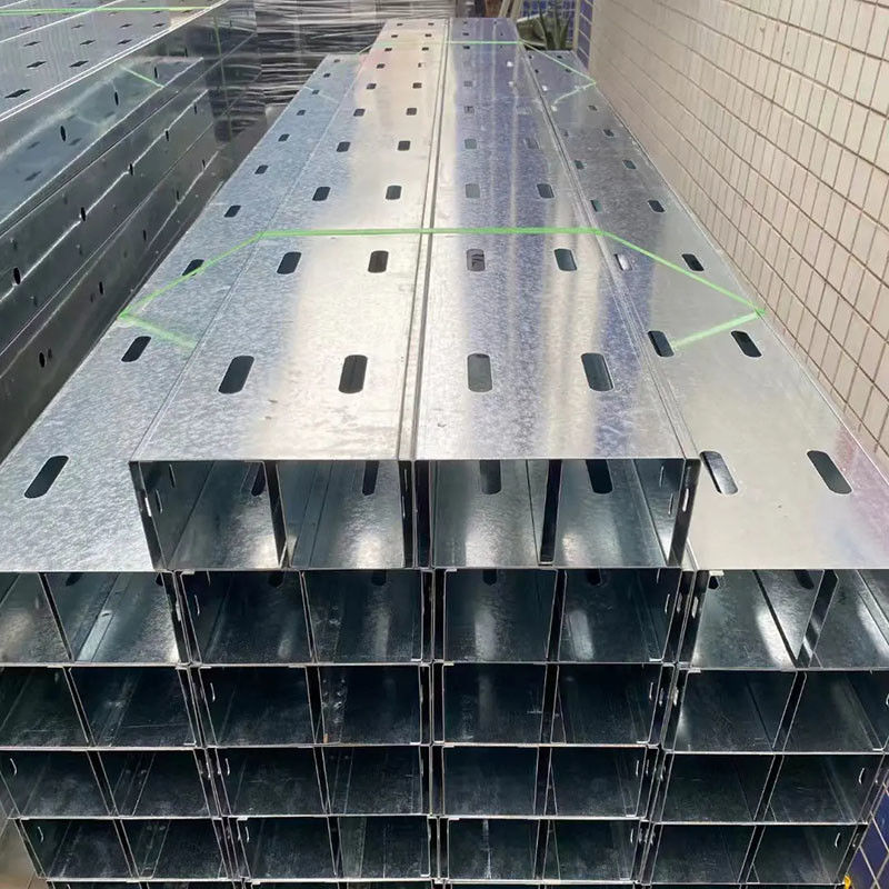 Onderhoudsarme rechthoekige aluminiumkabelbeheerbak met uitstekende corrosiebestendigheid